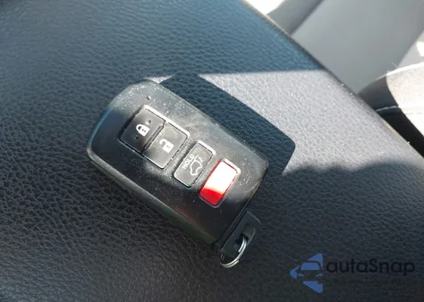 2018 Toyota Rav4 Adventure/Xle z USA, uszkodzony, nr VIN JTMWFREV2JD120667